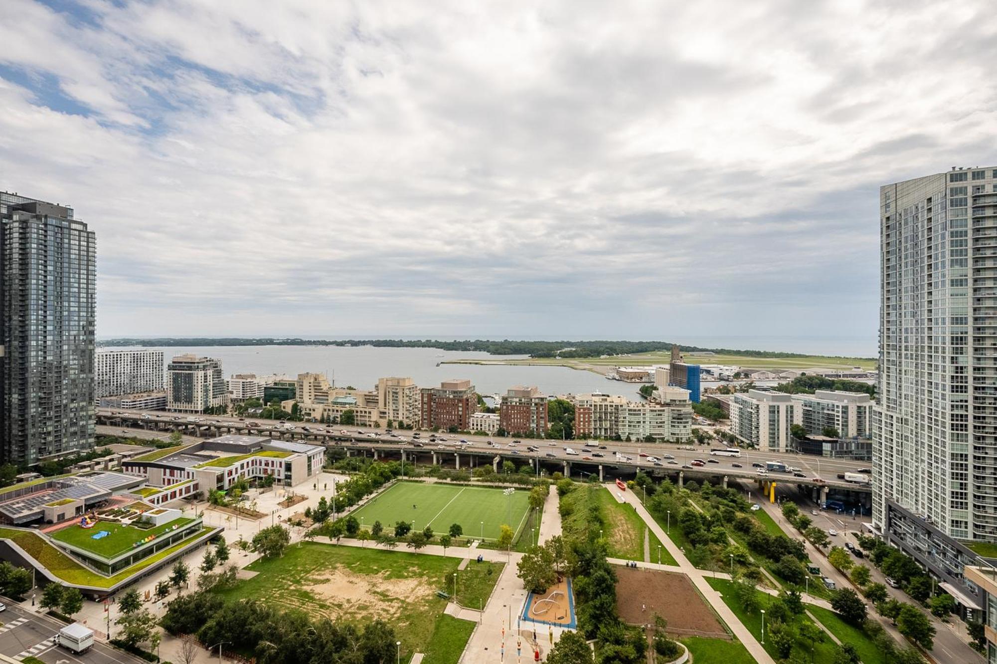 Globalstay Elegant Downtown Apartments Toronto Esterno foto